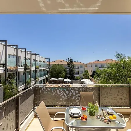 דירה Mythical Sands Apartment